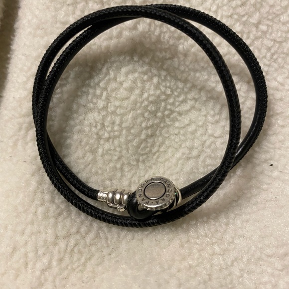 Pandora Double Leather Bracelet - Picture 4 of 4